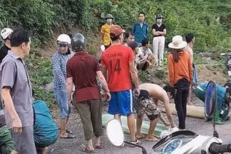 Lực lượng chức năng đã bàn giao thi thể các cháu cho gia đình để an táng.