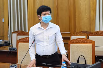 ThS, BS Nguyễn Trọng Khoa, Phó Cục trưởng Cục Quản lý khám, chữa bệnh tại buổi làm việc tối 19-5.