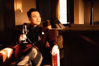 Hình ảnh trong MV “Hiện đại”.