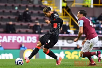 R. Firmino (trái) mở tỷ số cho Liverpool phút 43.