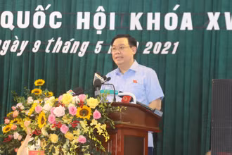 Chủ tịch QH Vương Đình Huệ trình bày chương trình hành động với cử tri huyện An Lão.