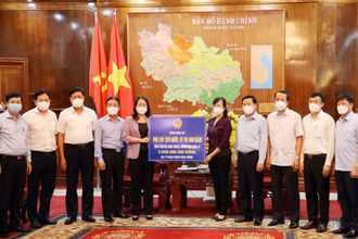 Phó Chủ tịch nước Võ Thị Ánh Xuân thăm và tặng quà Bắc Ninh