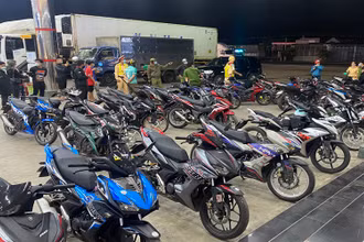 Tất cả các xe tụ tập đua trái phép đều bị lực lượng chức năng tạm giữ.