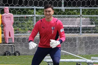 Văn Lâm tập luyện trong màu áo CLB mới. (Ảnh: Cerezo Osaka FC)