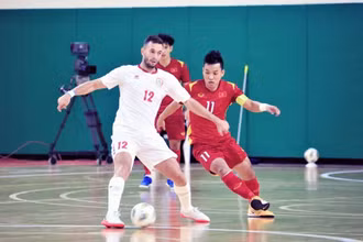 ĐT Việt Nam và ĐT Lebanon bất phân thắng bại trong trân play-off lượt đi. (Ảnh: Khorfakkan Club)