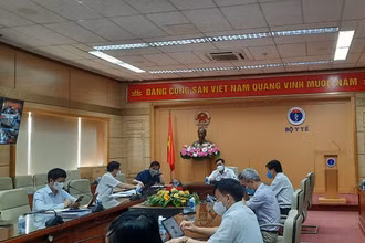 Hai bệnh viện lớn tuyến Trung ương nỗ lực điều trị trong điều kiện cách ly