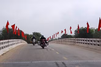 Cầu Cổ Tế kết nối huyện Thạch Thành với huyện Vĩnh Lộc, tỉnh Thanh Hoá.