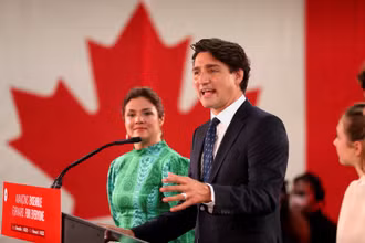 Thủ tướng Trudeau phát biểu trước người ủng hộ đảng Tự do tại Montreal, Quebec, Canada, ngày 21/9. (Ảnh: Reuters)