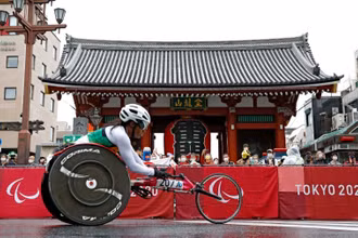Trong ngày thi đấu cuối cùng, có 15 bộ huy chương được trao, chủ yếu ở môn điền kinh và cầu lông. (Ảnh: olympics.com)