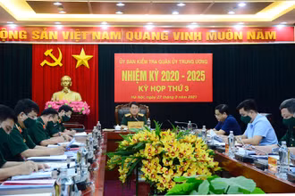 Đại tướng Lương Cường chủ trì kỳ họp thứ 3, Ủy ban Kiểm tra Quân ủy Trung ương.
