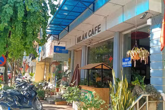 Dịch vụ ăn uống, giải khát vẫn chưa được hoạt động trở lại.