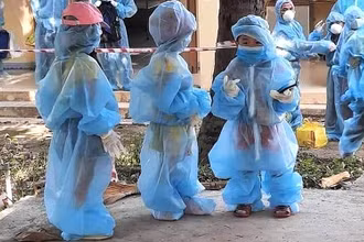 TP Hồ Chí Minh hiện có hơn 1.500 trẻ mồ côi do đại dịch Covid-19. (Ảnh minh họa)