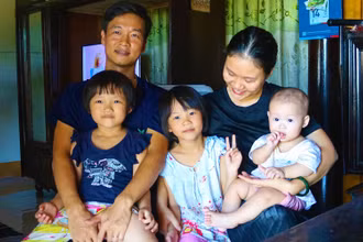 Gia đình anh Đặng Văn Nghĩa trong những ngày giãn cách phòng, chống dịch bệnh.