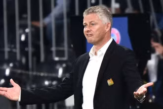 Solskjaer đang phải đối mặt với áp lực lớn sau thất bại trước Young Boys. (Ảnh: Mirror)
