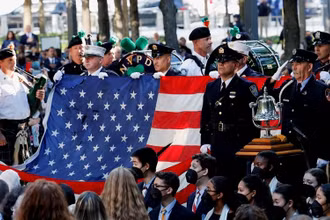 Lễ tưởng niệm các nạn nhân vụ tấn công khủng bố 11/9 tại New York, ngày 11/9/2021. (Ảnh: Reuters)
