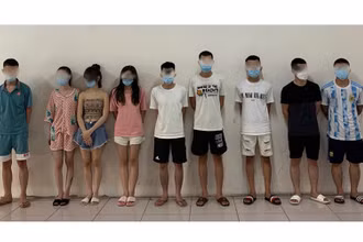 Một nhóm đối tượng tụ tập sử dụng ma túy trong chung cư bị lực lượng Công an phát hiện.