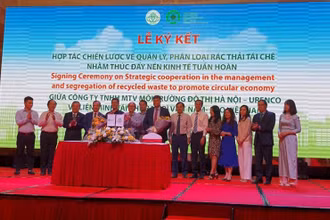 Ký biên bản hợp tác chiến lược quản lý, phân loại rác thải tái chế nhằm thúc đẩy kinh tế tuần hoàn.