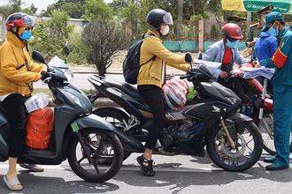 Tăng cường kiểm tra người đến/về từ vùng dịch.