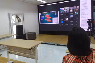 Lớp phỏng vấn online với ứng viên từ khắp các quốc gia vào học tại Viện Quốc tế Pháp ngữ - Đại học Quốc gia Hà Nội.