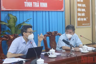 Phó Thủ tướng Vũ Đức Đam làm việc tại tỉnh Trà Vinh về công tác phòng, chống dịch Covid-19.