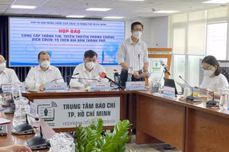 Quang cảnh buổi làm việc.