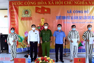 Công bố quyết định đặc xá 2021 tại Trại Giam Cái Tàu thuộc Bộ Công an sáng 1/9. 