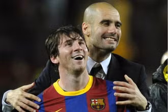 Pep Guardiola và Lionel Messi trong đêm đăng quang Champions League 2010/11. (Ảnh: Getty Images) 