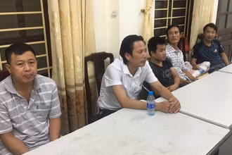Các đối tượng trong đường dây làm giả giấy xét nghiệm Covid-19.