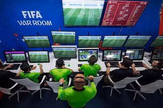 Công nghệ VAR được FIFA sử dụng. (Ảnh: FIFA)