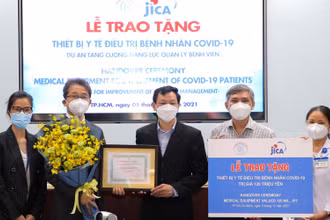 JICA hỗ trợ bệnh viện Chợ Rẫy thiết bị chẩn đoán, điều trị Covid-19.