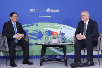 Thủ tướng Phạm Minh Chính gặp Thủ tướng Australia Scott Morrison. (Ảnh: Dương Giang/TTXVN)