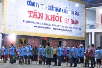 Công ty THHH Xuất nhập khẩu thủy sản Tấn Khởi (Bạc Liêu) cam kết thực hiện nghiêm các biện pháp phòng, chống dịch, kiên quyết không để sự việc đáng tiếc xảy ra.