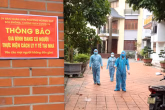 Lực lượng y tế triển khai lấy mẫu xét nghiệm các trường hợp liên quan đến F0 ở xã Hoàng Quế, thị xã Đông Triều.
