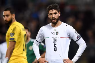 Italia sẽ phải đá play-off để tranh suất dự World Cup 2022. (Ảnh: Getty Images)