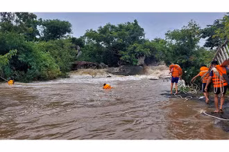 Hiện trường vụ giải cứu 3 người mắc kẹt.