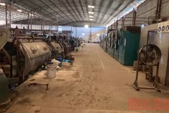 Nhiều nhà máy, cơ sở sản xuất tại Lào phải đóng cửa do Covid-19, nguyên nhân chính làm lao động thất nghiệp tại Lào tăng cao.