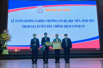 Ba tập thể có thành tích xuất sắc trong công tác phòng, chống dịch Covid-19 được nhận Bằng khen của Thủ tướng Chính phủ.