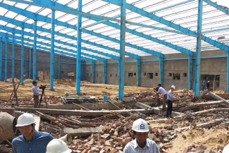 Hiện trường vụ sập tường khiến 7 người thiệt mạng ở Vĩnh Long.