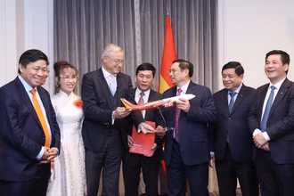 Thủ tướng Phạm Minh Chính chứng kiến lễ trao Thoả thuận đối tác chiến lược về thực hiện hợp đồng 119 tàu bay giữa Vietjet và Airbus. (Ảnh: TTXVN)