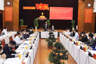 Phó Chủ tịch Quốc hội Trần Quang Phương làm việc tại TP Đà Nẵng.