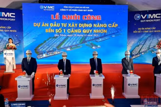Công ty cổ phần Cảng Quy Nhơn khởi công Dự án đầu tư xây dựng nâng cấp Bến số 1 Cảng Quy Nhơn. (Ảnh: CÁT HÙNG)
