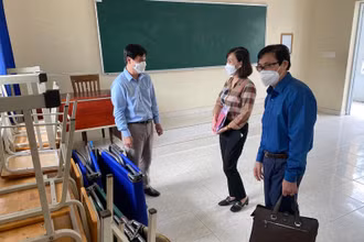 Lãnh đạo tỉnh Đồng Nai kiểm tra công tác chuẩn bị các điều kiện an toàn cho học sinh đi học trực tiếp trở lại tại huyện Nhơn Trạch.