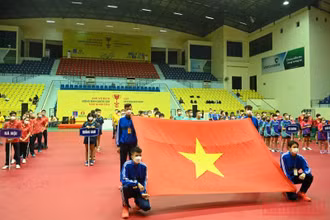 Lễ khai mạc Giải vô địch bóng bàn quốc gia Báo Nhân Dân lần thứ 39 tại Nhà thi đấu Thể dục thể thao tỉnh Quảng Nam. 