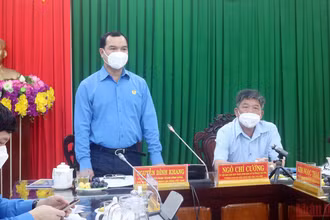 Chủ tịch Tổng Liên đoàn Lao động Việt Nam Nguyễn Đình Khang có buổi làm việc với lãnh đạo Tỉnh ủy Trà Vinh.