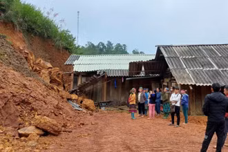 Hiện trường vụ sạt lở.