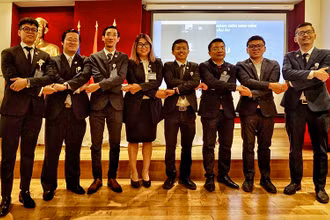 Ban Thường vụ Liên hiệp Hội Thanh niên Sinh viên Việt Nam tại châu Âu khóa I, nhiệm kỳ 2021-2025 ra mắt Đại hội.