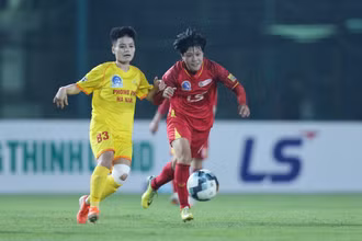 Phong Phú Hà Nam (áo vàng) không thể chiến thắng đương kim vô địch TP Hồ Chí Minh. (Ảnh: VFF)