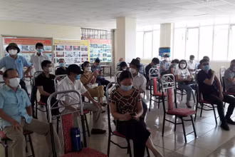 Theo dõi sau tiêm chủng tại Bệnh viện đa khoa tỉnh Thanh Hóa.