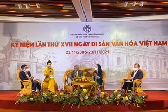Các đại biểu chia sẻ kinh nghiệm về khai thác giá trị di sản trong phát triển công nghiệp văn hoá.