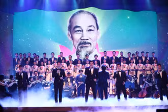 Chương trình nghệ thuật chào mừng Hội nghị văn hóa toàn quốc năm 2021. (Ảnh: Nam Nguyễn/Vietnam+)